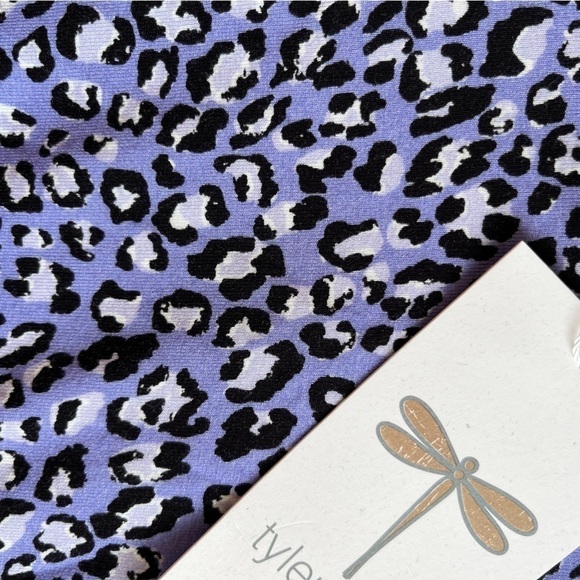 TYLER BOE NWT Cheetah Print Turtleneck Top Size Large in Thistle Purple - Picture 12 of 14